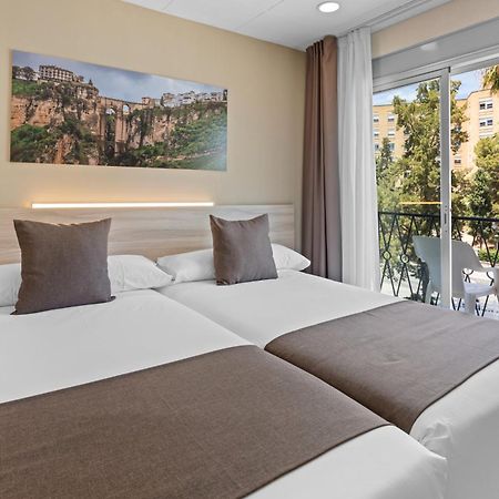 Отель Vas Malaga Ciudad Экстерьер фото