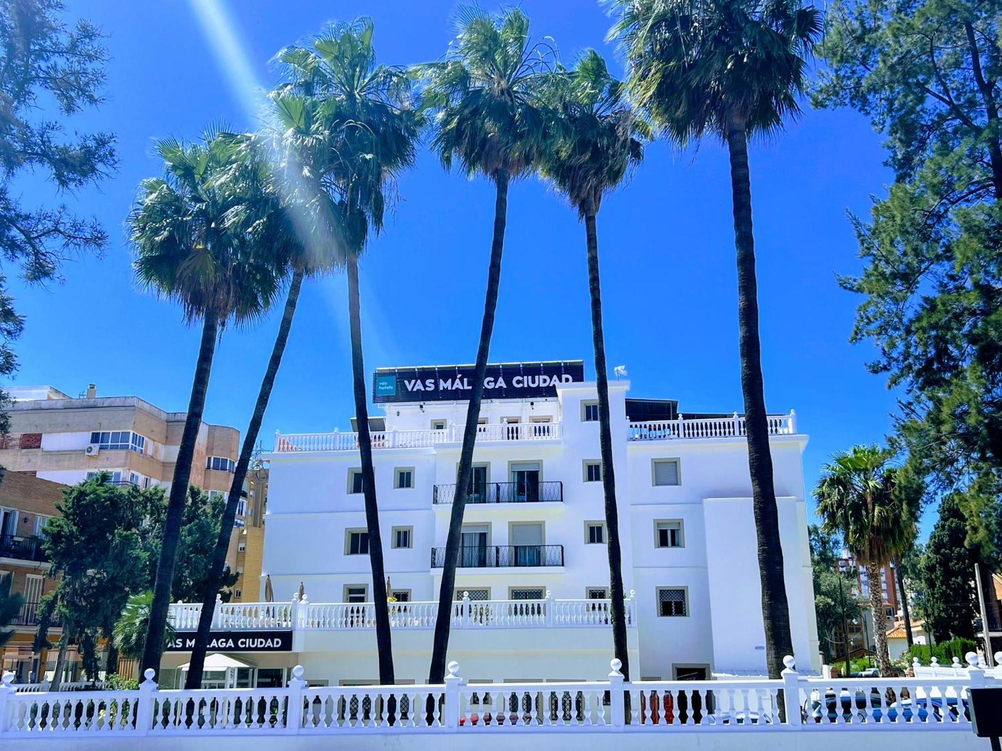 Отель Vas Malaga Ciudad Экстерьер фото