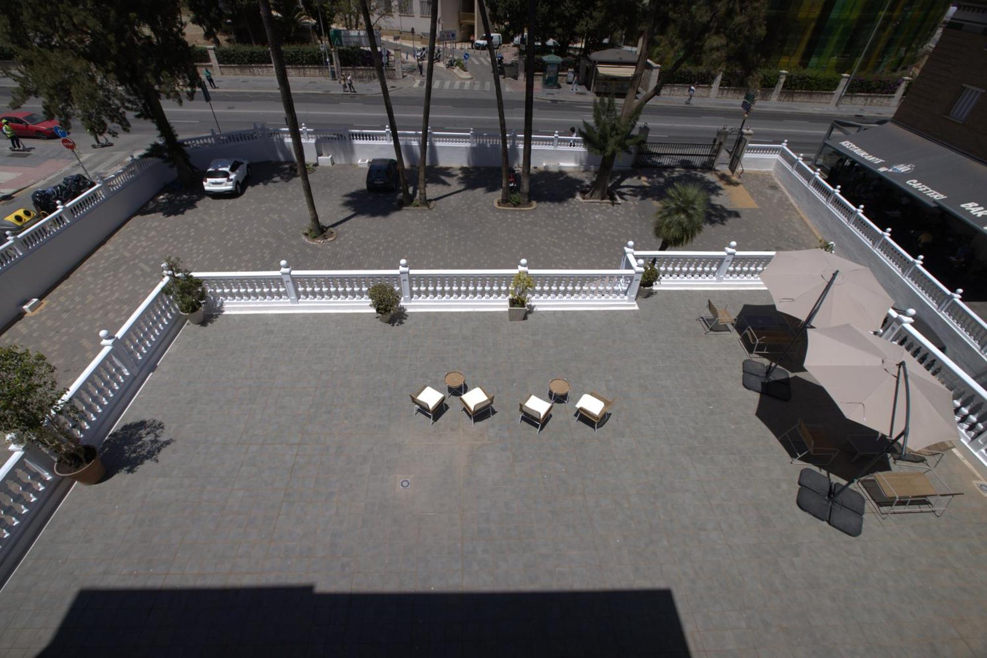 Отель Vas Malaga Ciudad Экстерьер фото